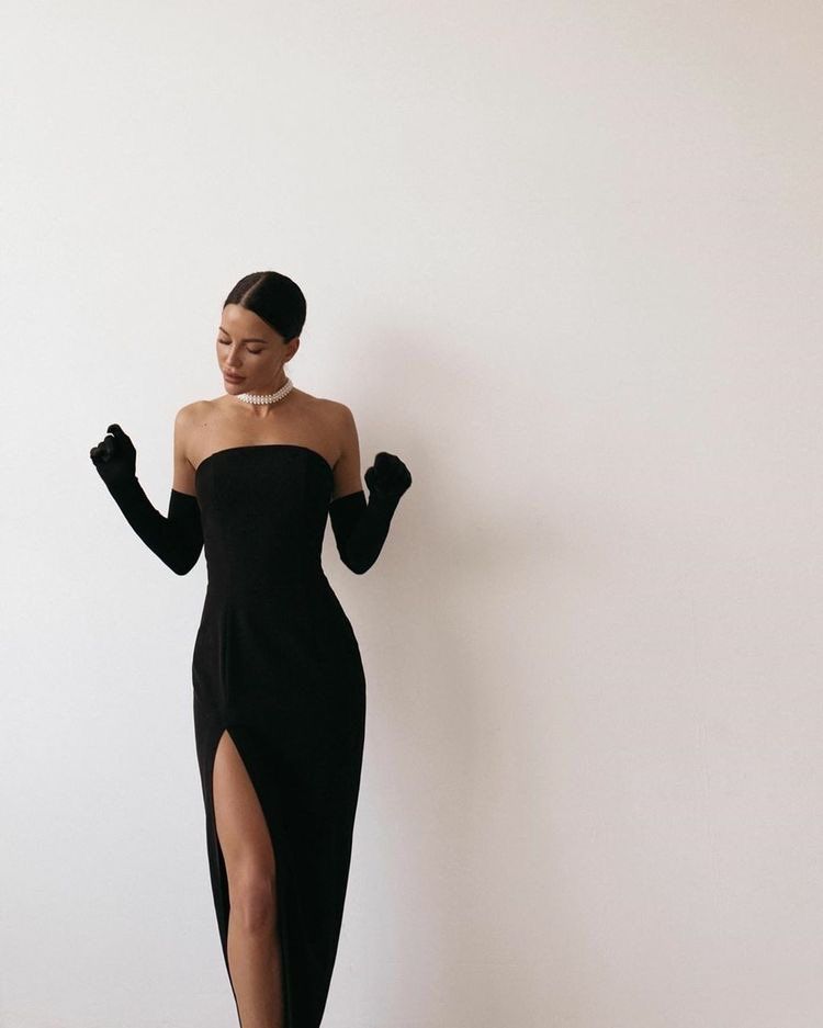 The Ultimate Guide to Black Tie Dresses:
How to Choose the Perfect One for Any Occasion