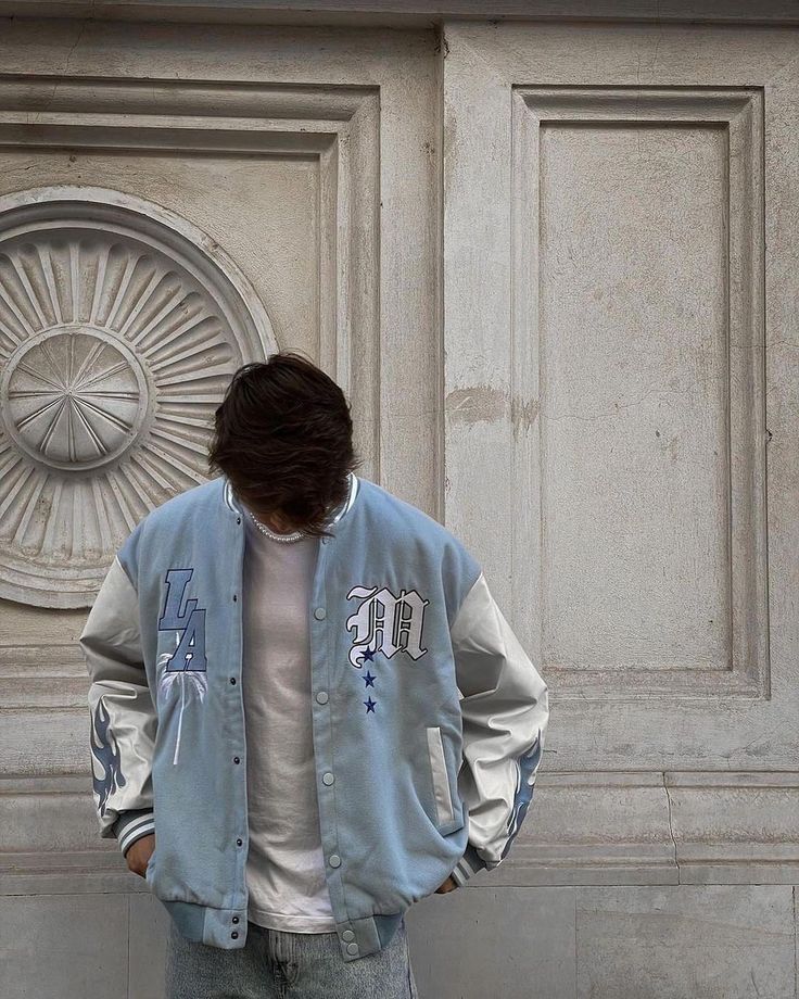 The Ultimate Guide to Choosing the
Perfect Boys Jacket for Every Season