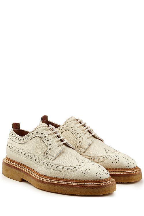 Classy and stylish brogue shoes