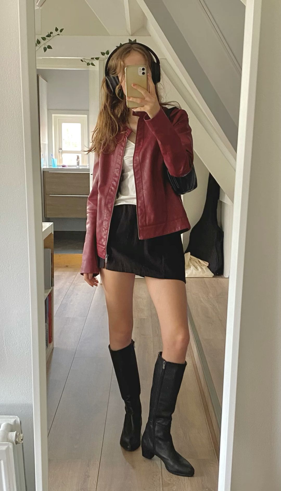 How to Wear Burgundy Leather Jacket: 15 Best Outfit Ideas for Women