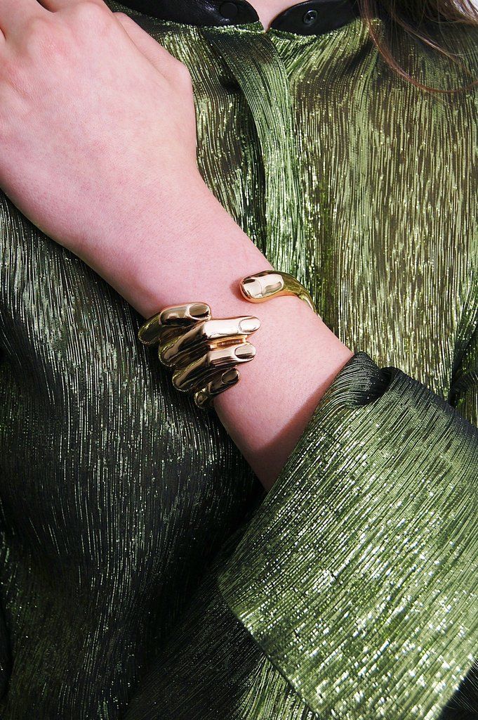Make your look appealing by elegant cuff bracelets