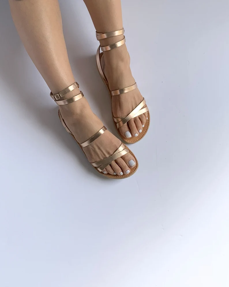 How to Wear Gold Sandals: Best 15 Super Chic Outfit Ideas for Women