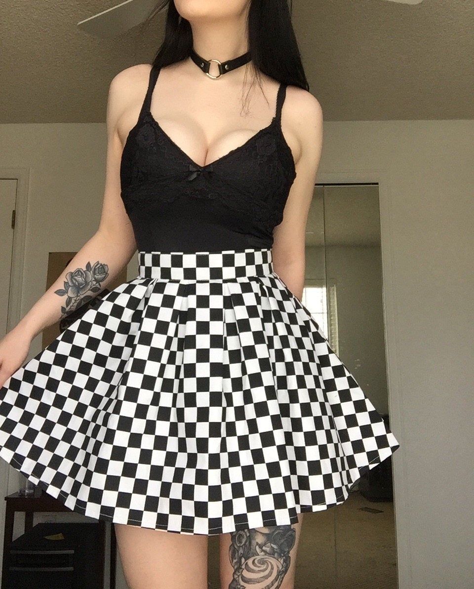 The Ultimate Guide to Styling High
Waisted Skater Skirts