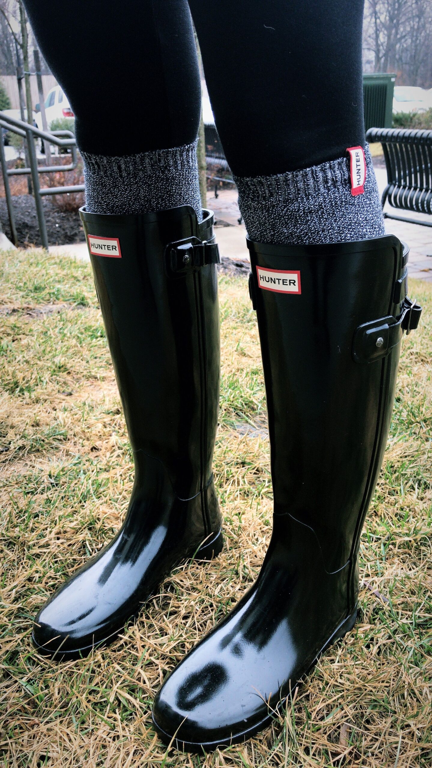 The Ultimate Guide to Choosing the Right
Hunter Boots for Your Outdoor Adventures