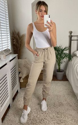 Stylish Ways to Wear Khaki Joggers