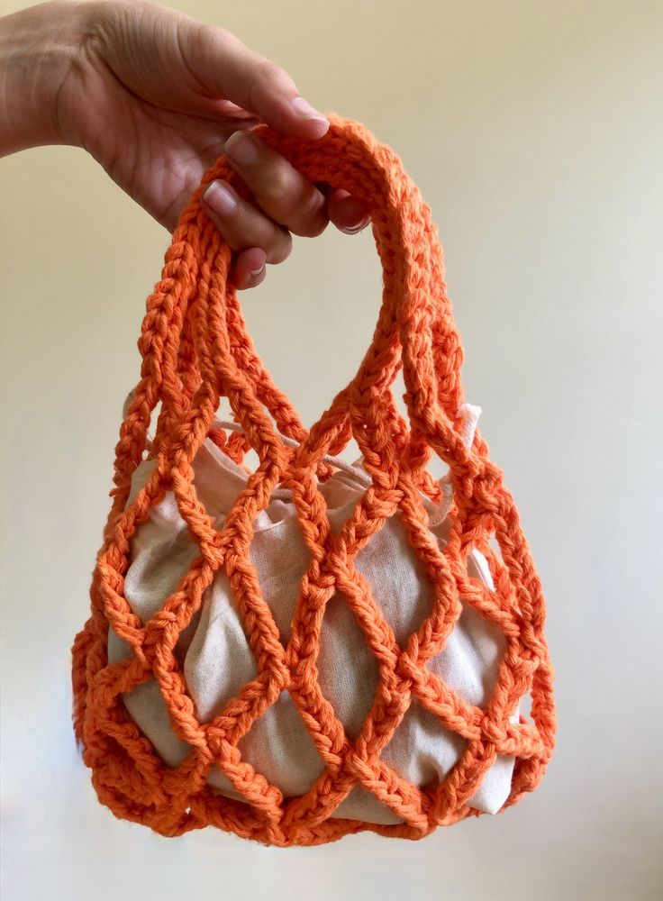 The Ultimate Guide to Styling an Orange
Handbag