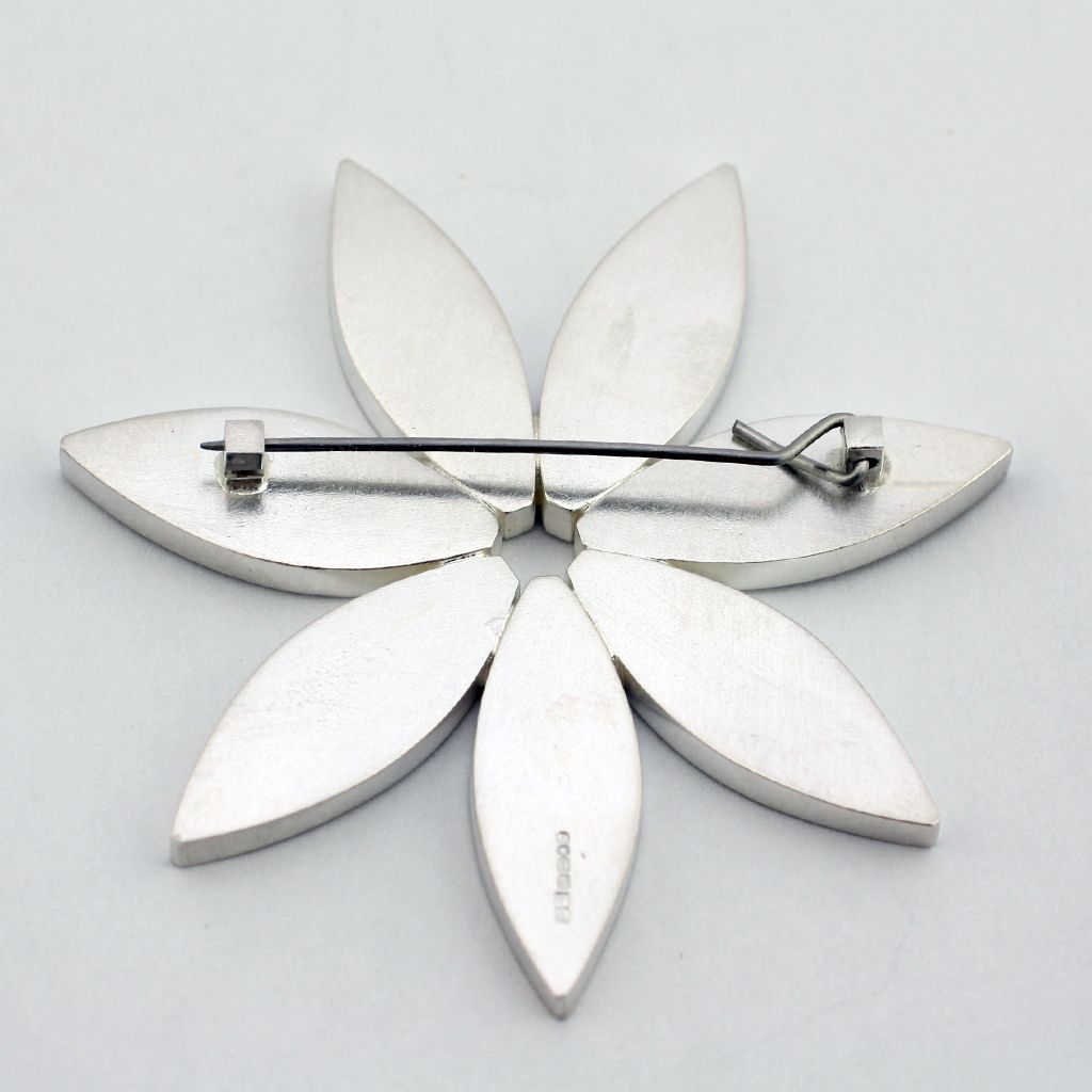 Stylish and amazing sterling silver brooch