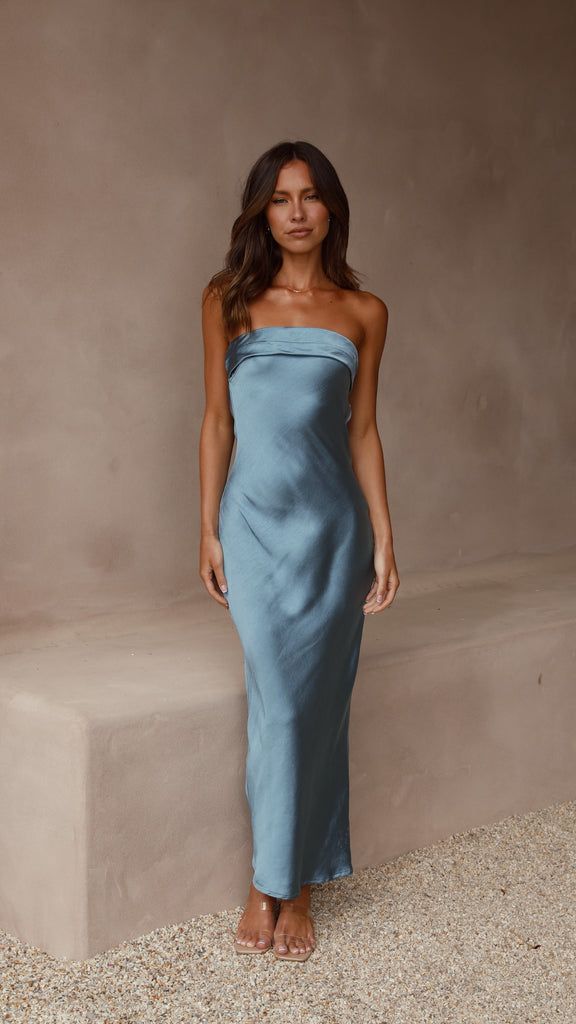 How to Wear Strapless Maxi Dress: Best 15 Outfit Ideas for Ladies