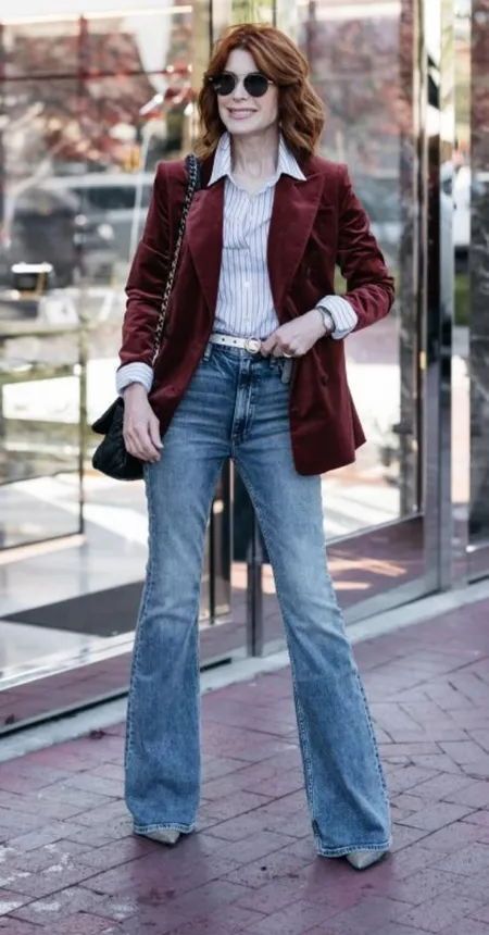 Velvet Jeans: The Trendy Statement Piece
You Need in Your Wardrobe