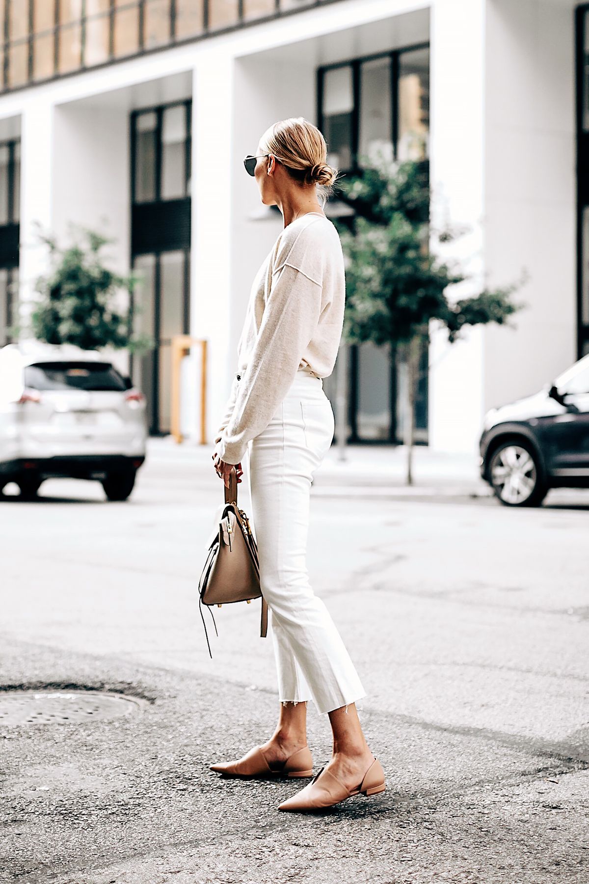How to Style White Cropped Jeans: Best 13
Refreshing Outfit Ideas for Women