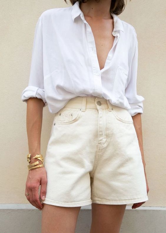 Make your look appealing with white shorts