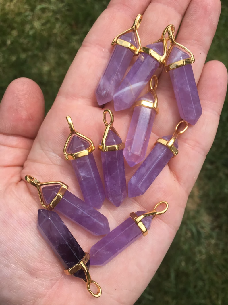 The Healing Power of Amethyst: Benefits
of Wearing an Amethyst Necklace