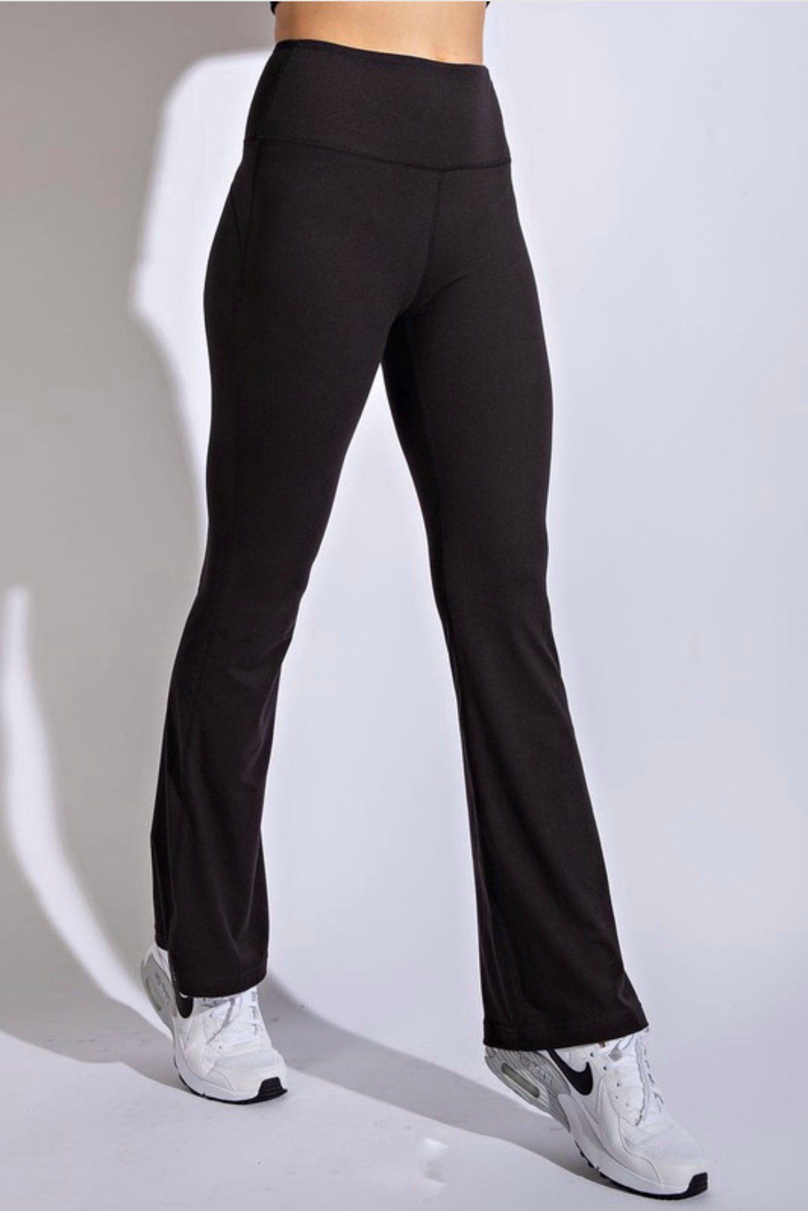 How to Style Bell Bottom Yoga Pants: Top 13 Ladylike Outfit Ideas