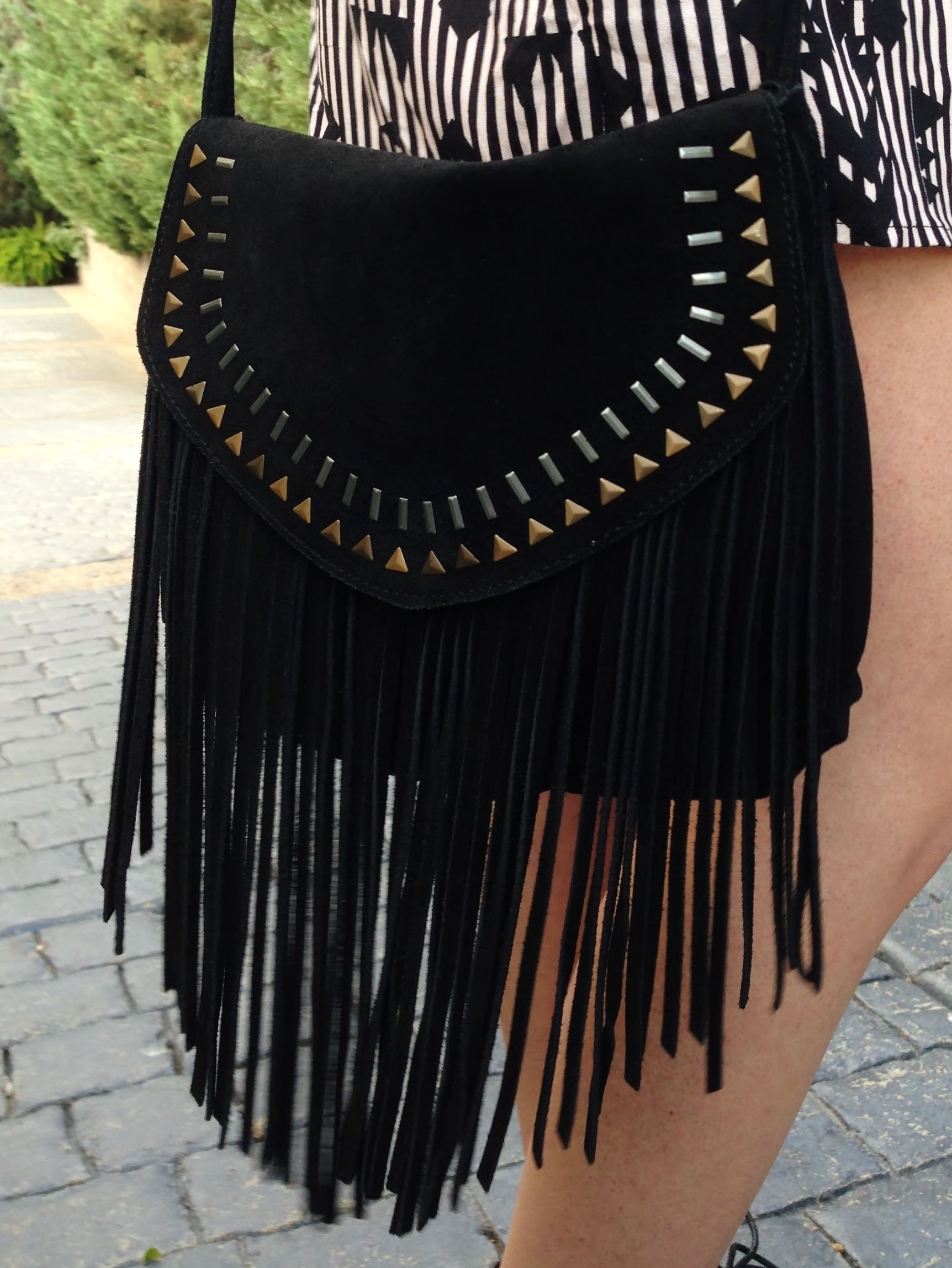 Stylish Ways to Rock a Black Fringe Purse