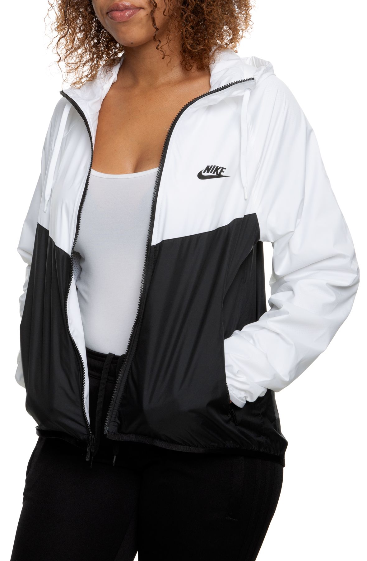 Stylish Ways to Wear a Black Nike
Windbreaker