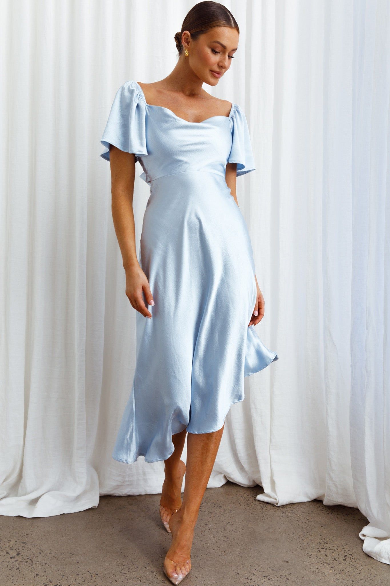 Stunning Blue Cocktail Dresses to Make a
Statement