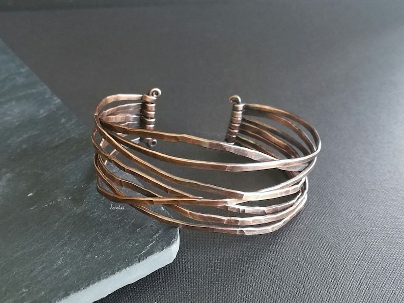 The Benefits of Wearing a Copper
Bracelet: A Comprehensive Guide