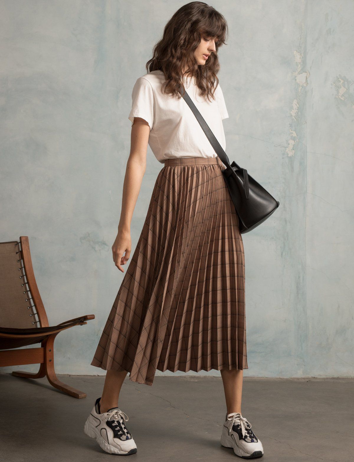 How to Style Pleated Midi Skirt: Best 15 Breezy Outfit Ideas for Ladies