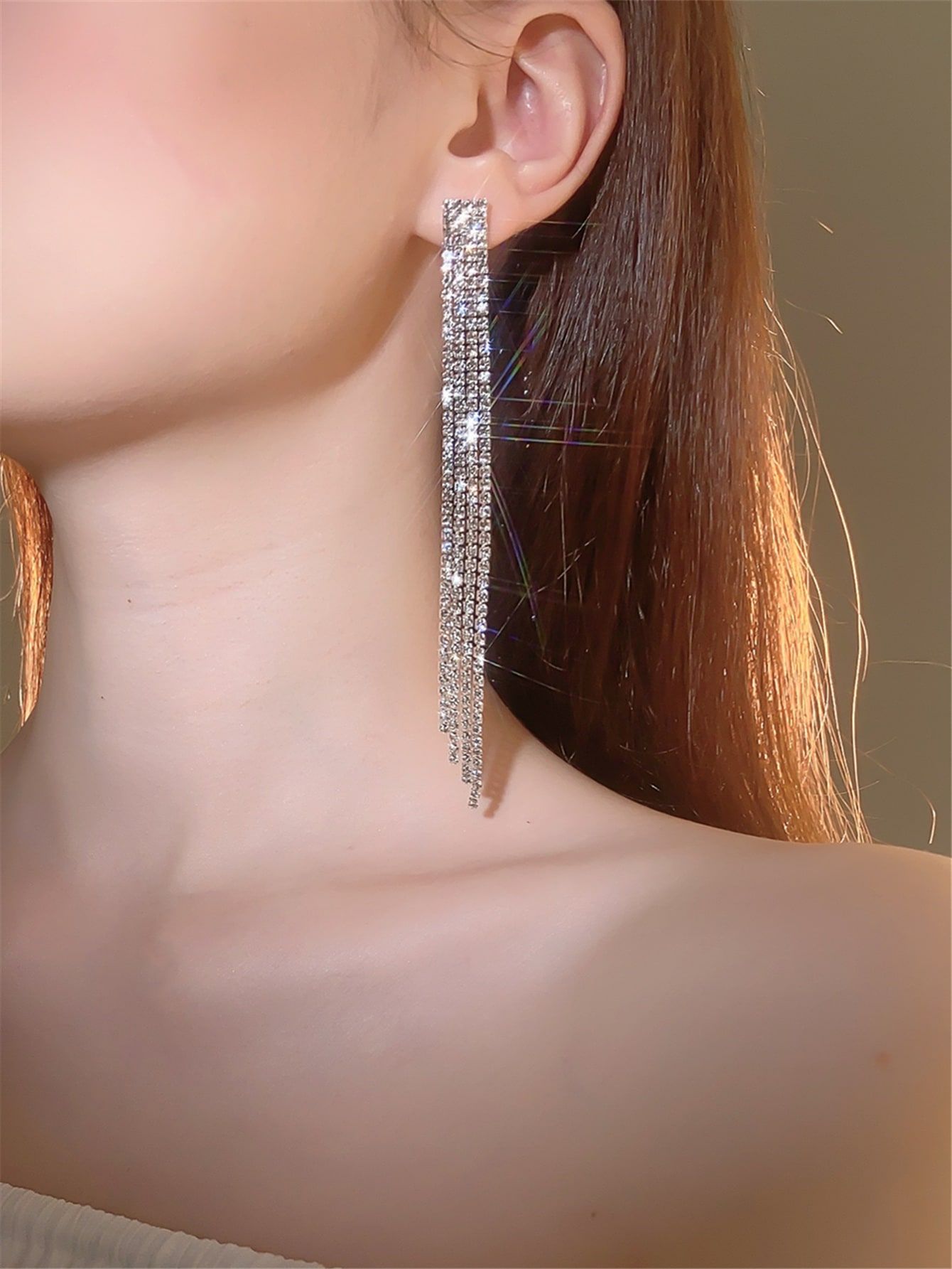 Various types of rhinestone jewelry made to give stylish look