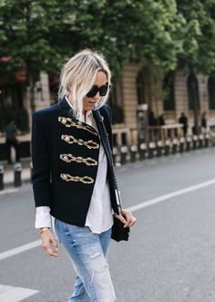 An appealing outfit: military jacket women