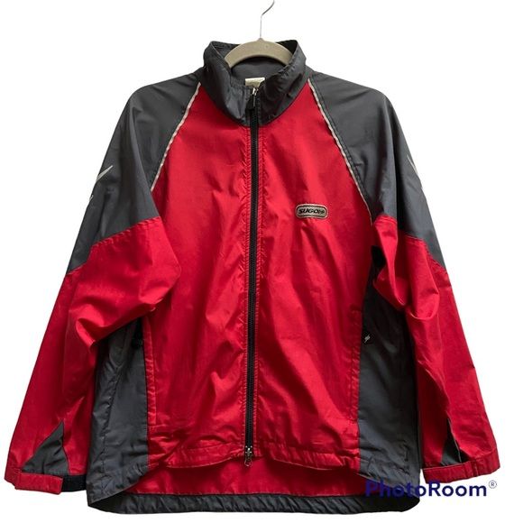 Top 13 Red Windbreaker Outfit Ideas: Best Style Guide for Women