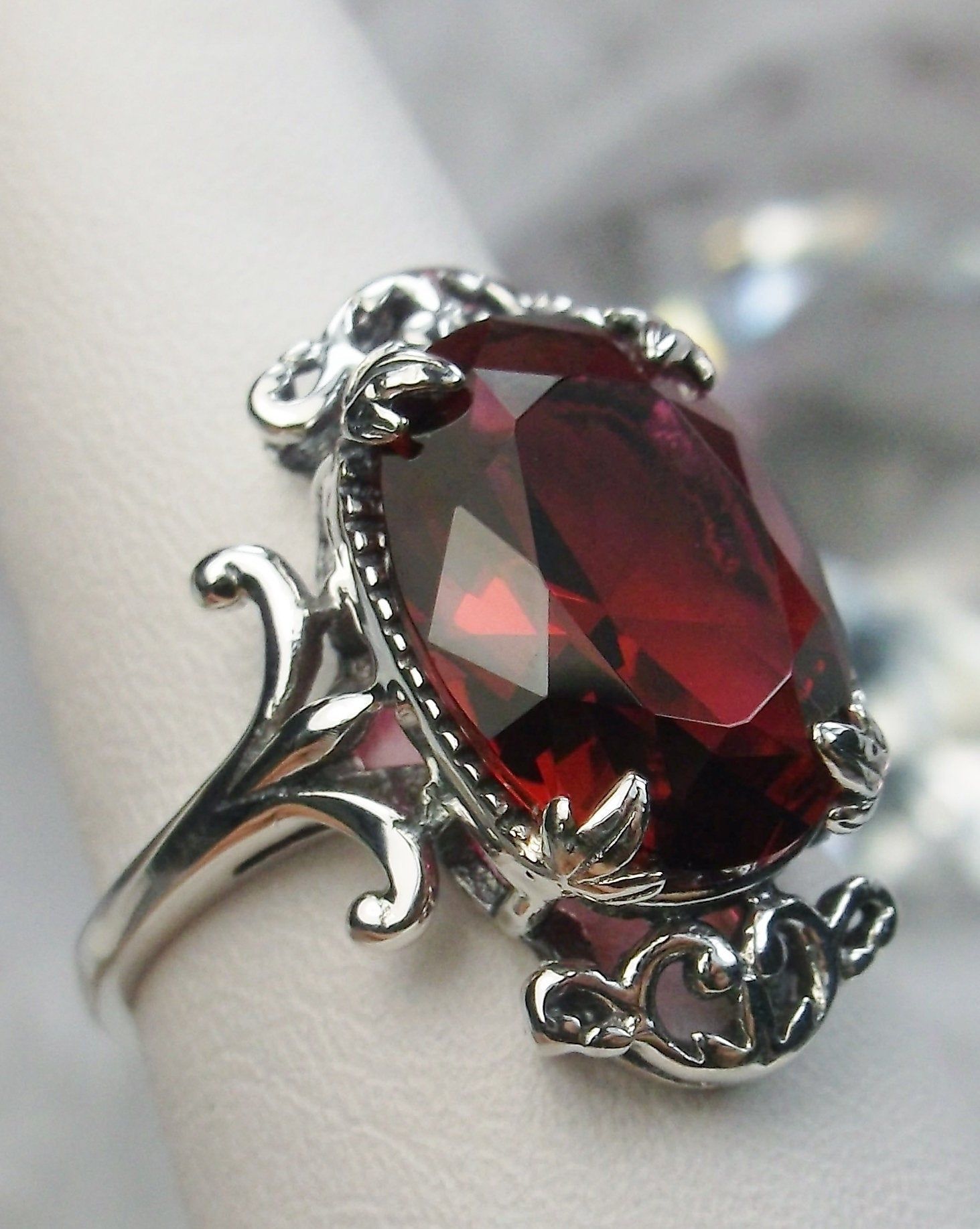 Choose desirable and favorite designs of ruby jewelry