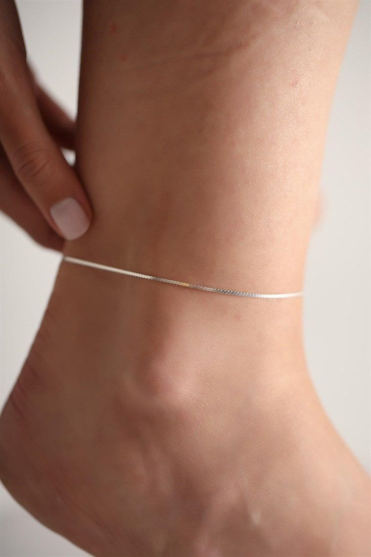 Various themes of stylish silver ankle bracelet
