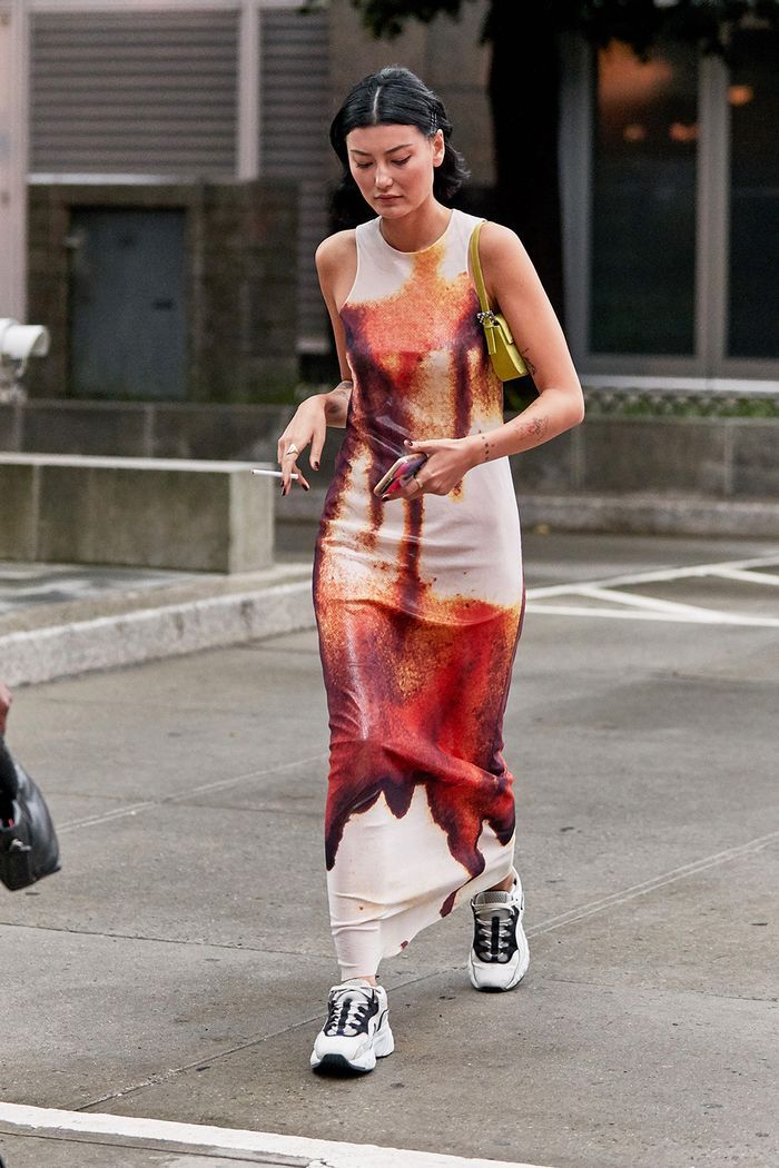 How to Wear Tie Dye Dress: Best 15 Colorful & Artistic Outfit Ideas for Women