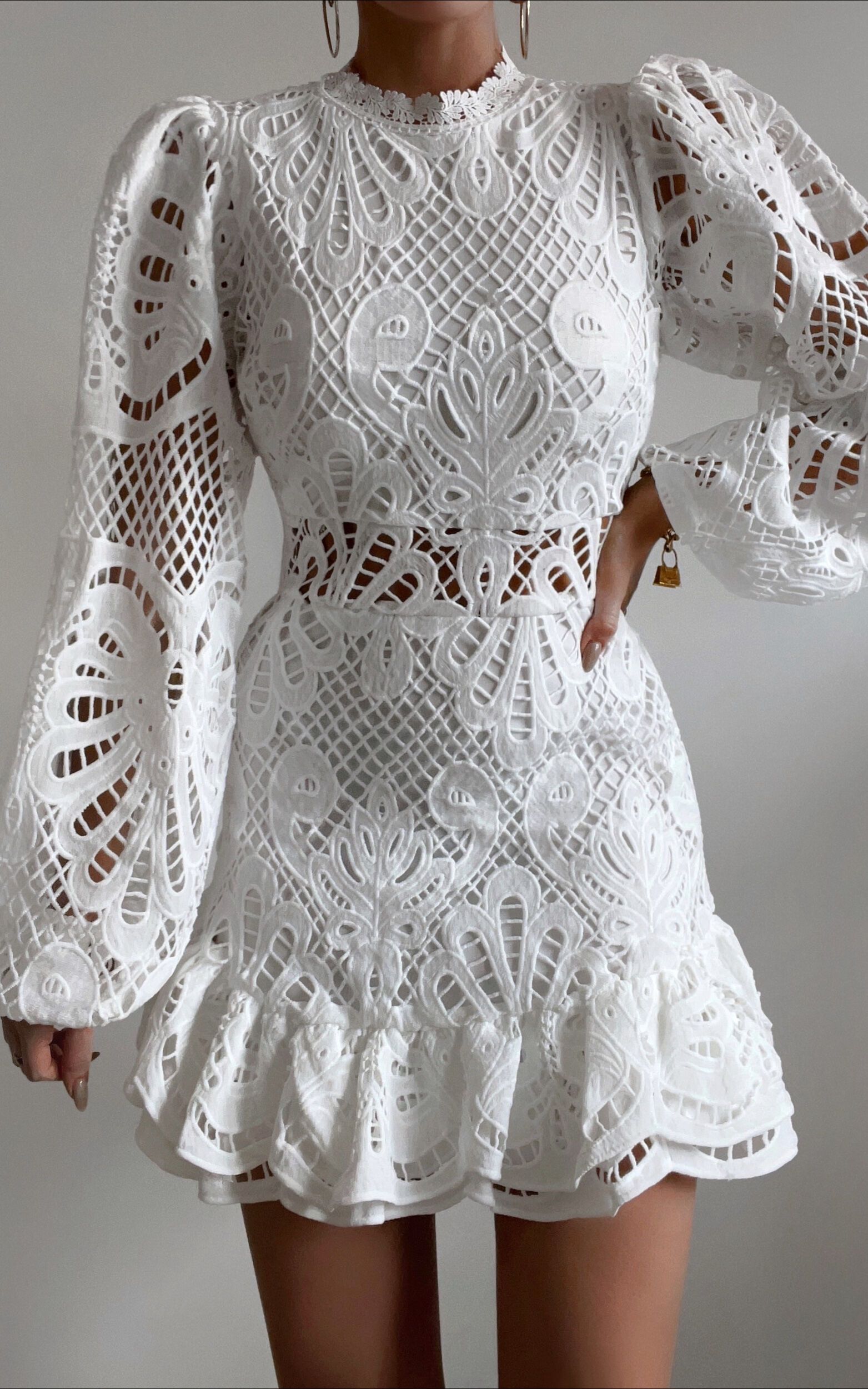 Buy stylish and appealing white lace dress