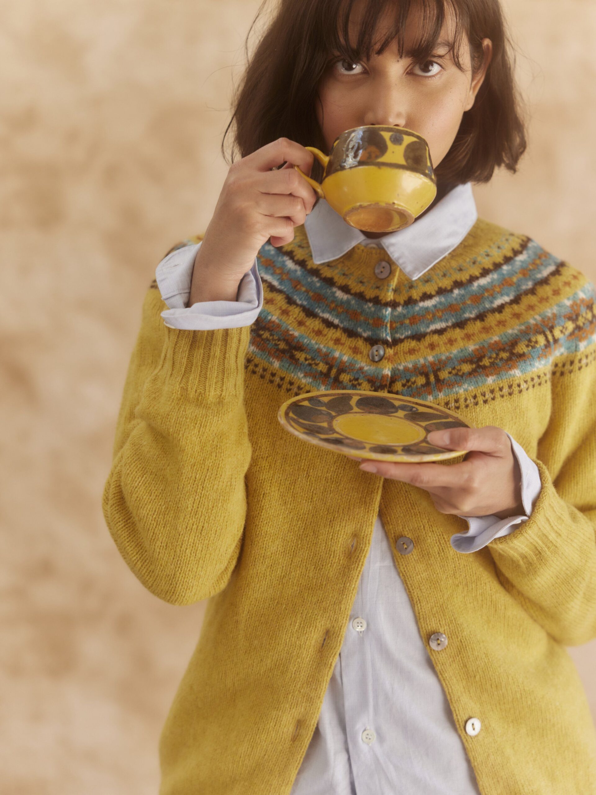 How to Wear Yellow Cardigan Sweater: Best 13 Cheerful Outfits for Women