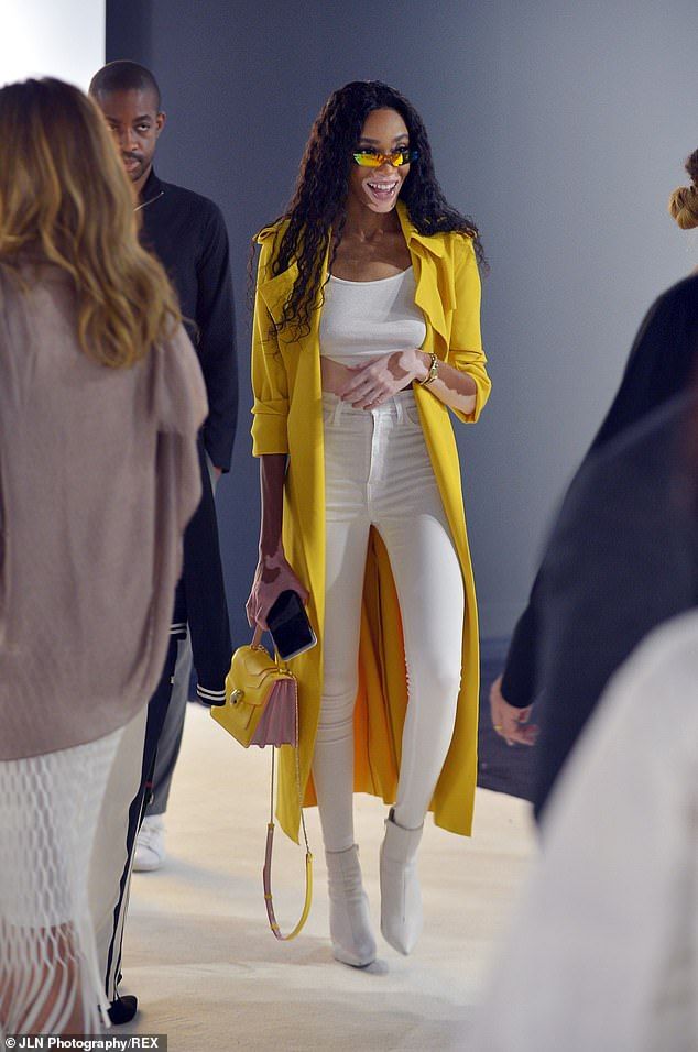 How to Wear Yellow Coat: Top 13 Outfit Ideas for Women