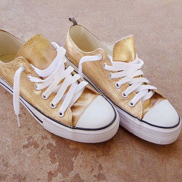 Best 15 Gold Sneakers Outfit Ideas for Ladies: Style Guide