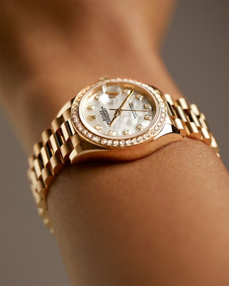 Shop the most elegant and beautiful ladies watches