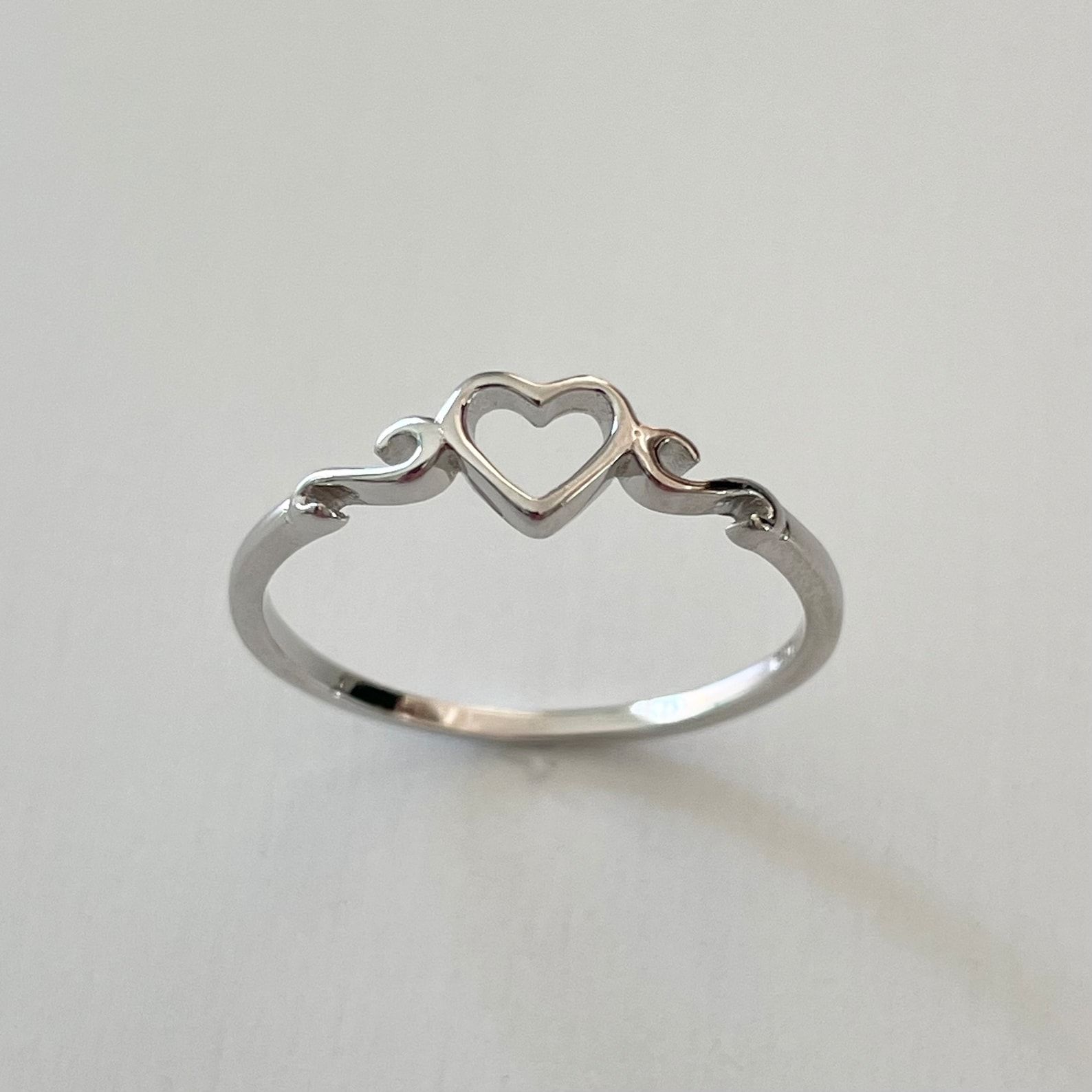 Pick the silver ring having perfect design