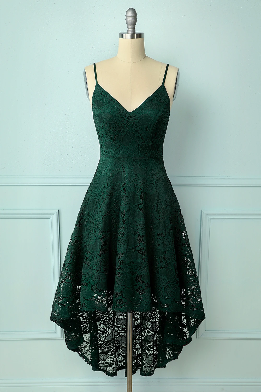 How to Wear Green Lace Dress: 15 Deep & Beautiful Outfits