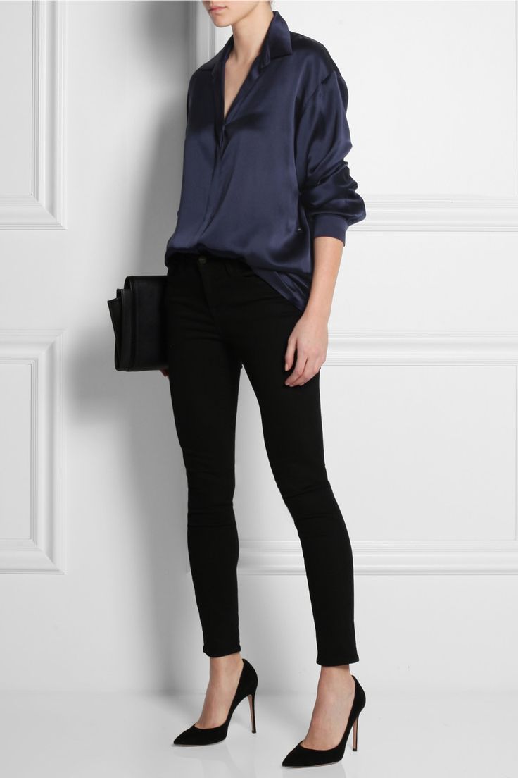 How to Wear Navy Blue Blouse: Best 15 Stylish Outfit Ideas for Ladies