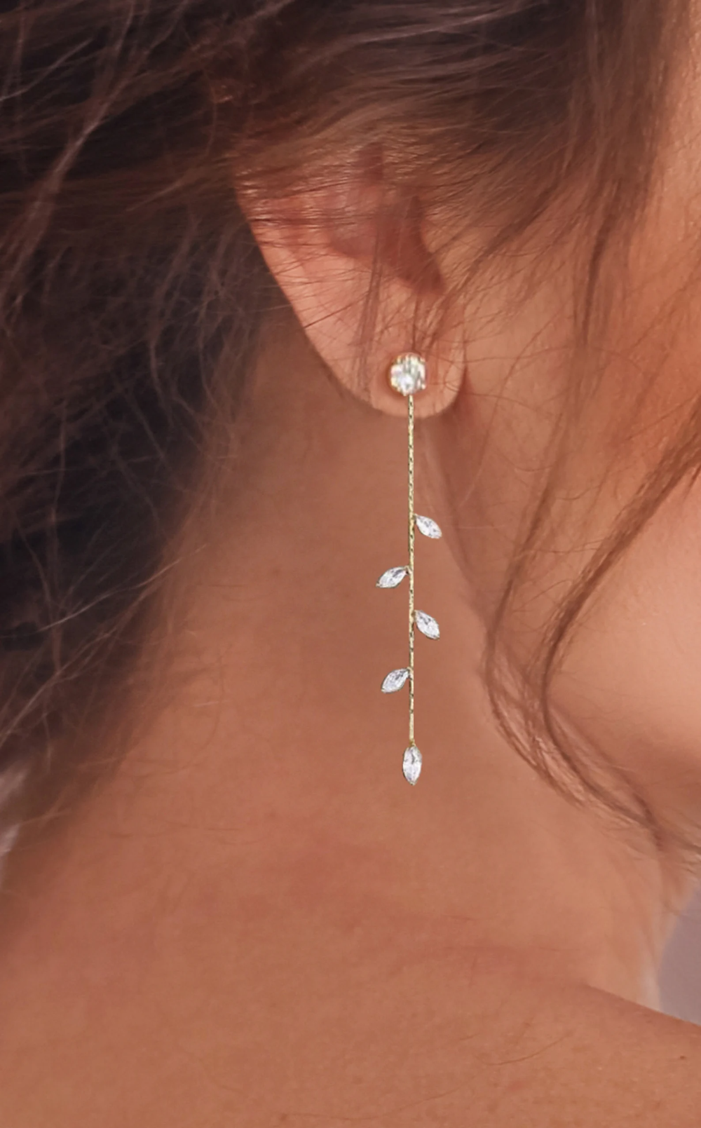 Elegant wedding earrings for your special day