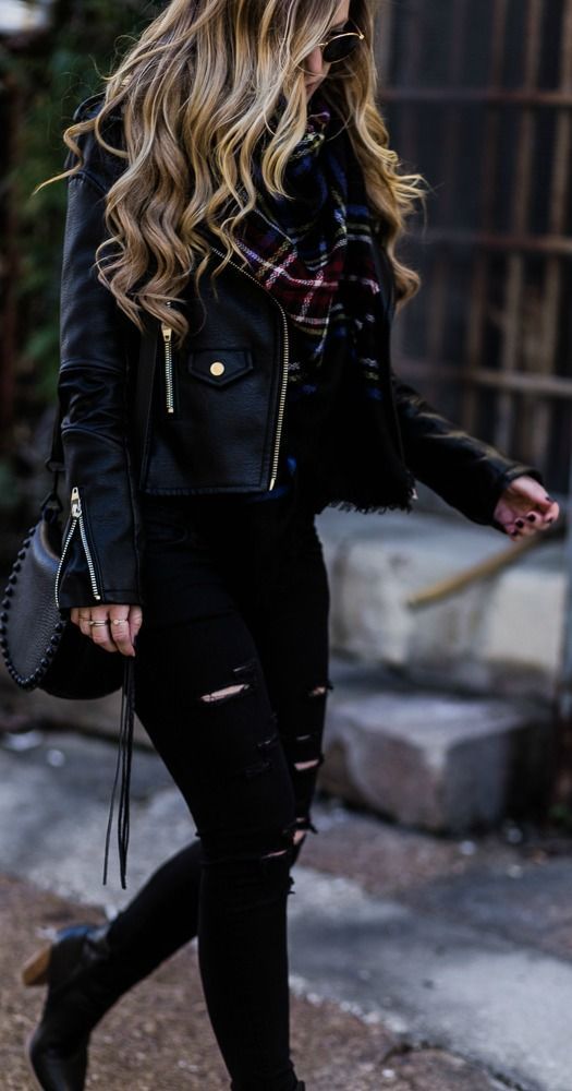 How to Wear Black Distressed Jeans: Best 13 Stylish Outfit Ideas for Women