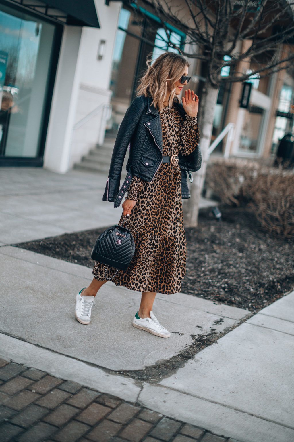 Go gorgeous with awesome leopard dress