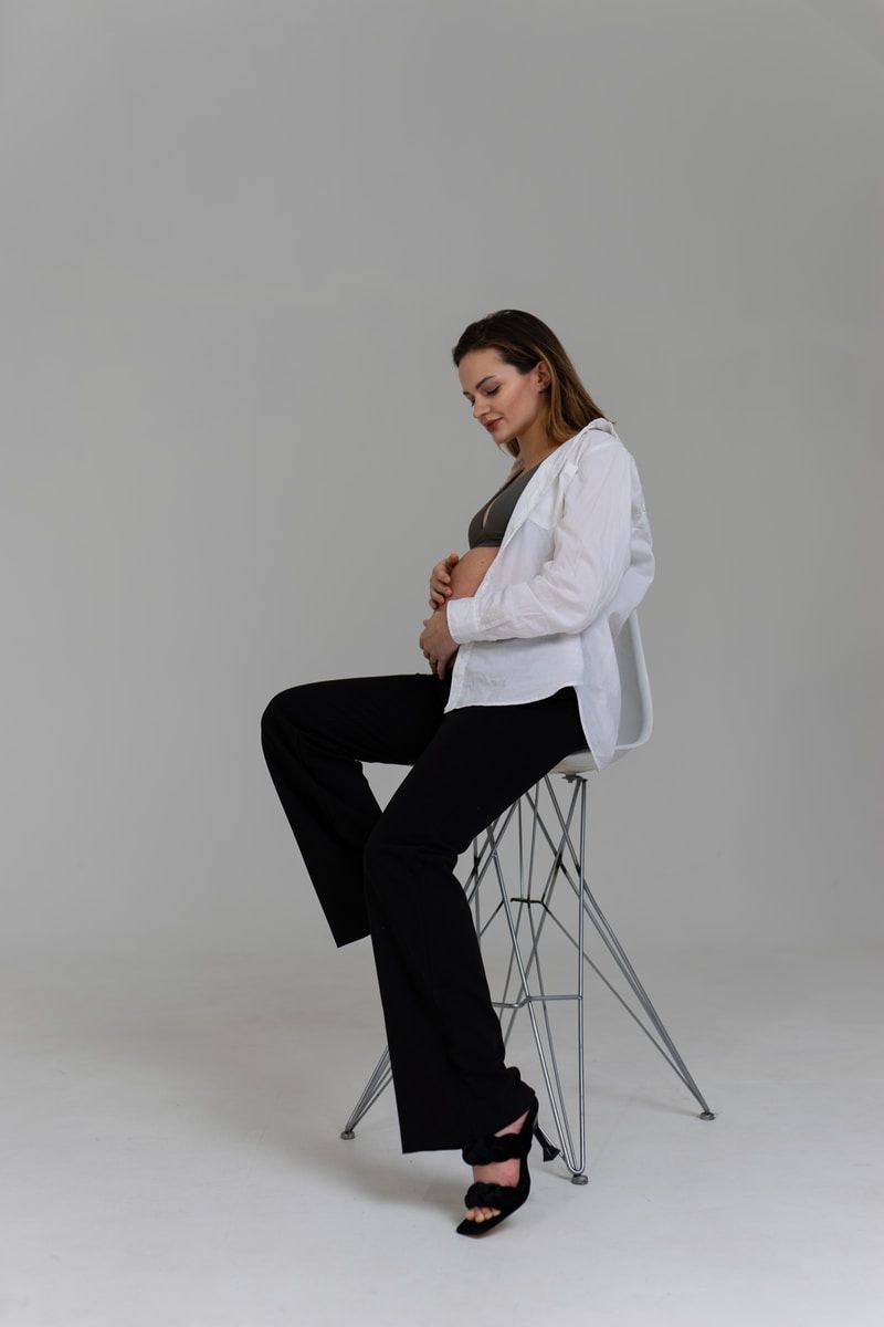 Special designs of maternity trousers for best comfort