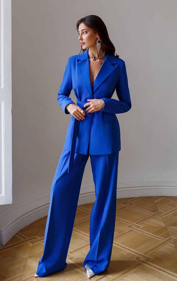 Best 15 Royal Blue Suit Outfit Ideas: Style Guide for Women