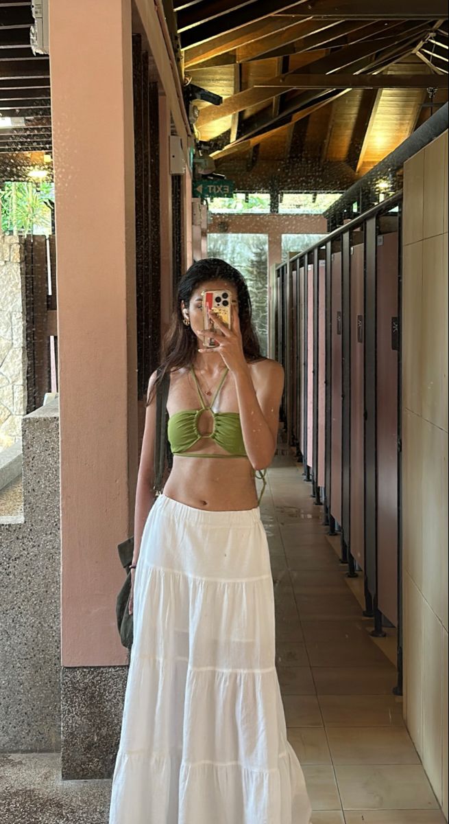 How to Wear Travel Skirt: 15 Breezy Outfit Ideas for Women