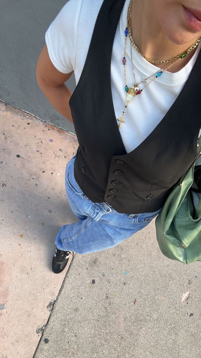 How to Wear Black Denim Vest: Best 13 Ladies Outfit Ideas