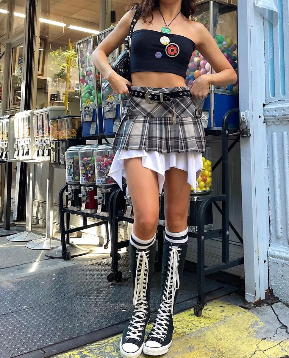 Top 15 Plaid Pleated Mini Skirt Outfit Ideas: Stylish Guide for Ladies