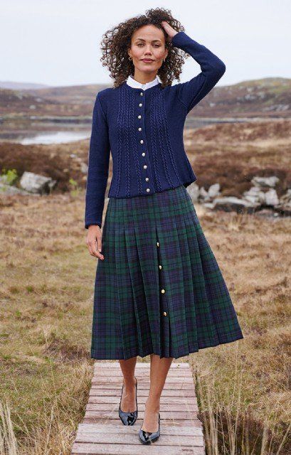How to Wear Plaid Pleated Skirt: Top 15 Attractive Outfit Ideas