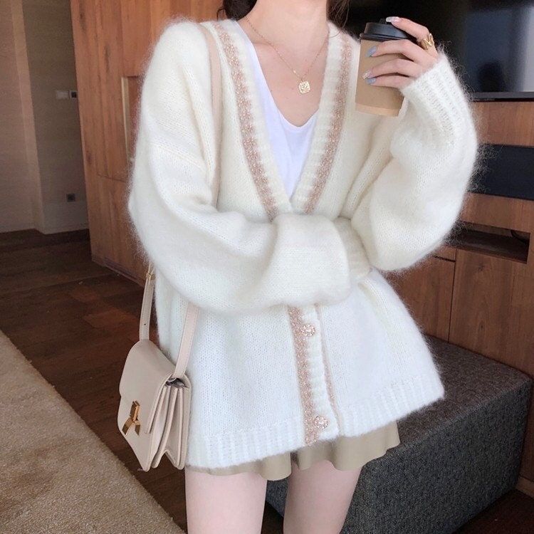 How to Style White Cardigan Sweater: Best 13 Refreshing Outfits for Ladies
