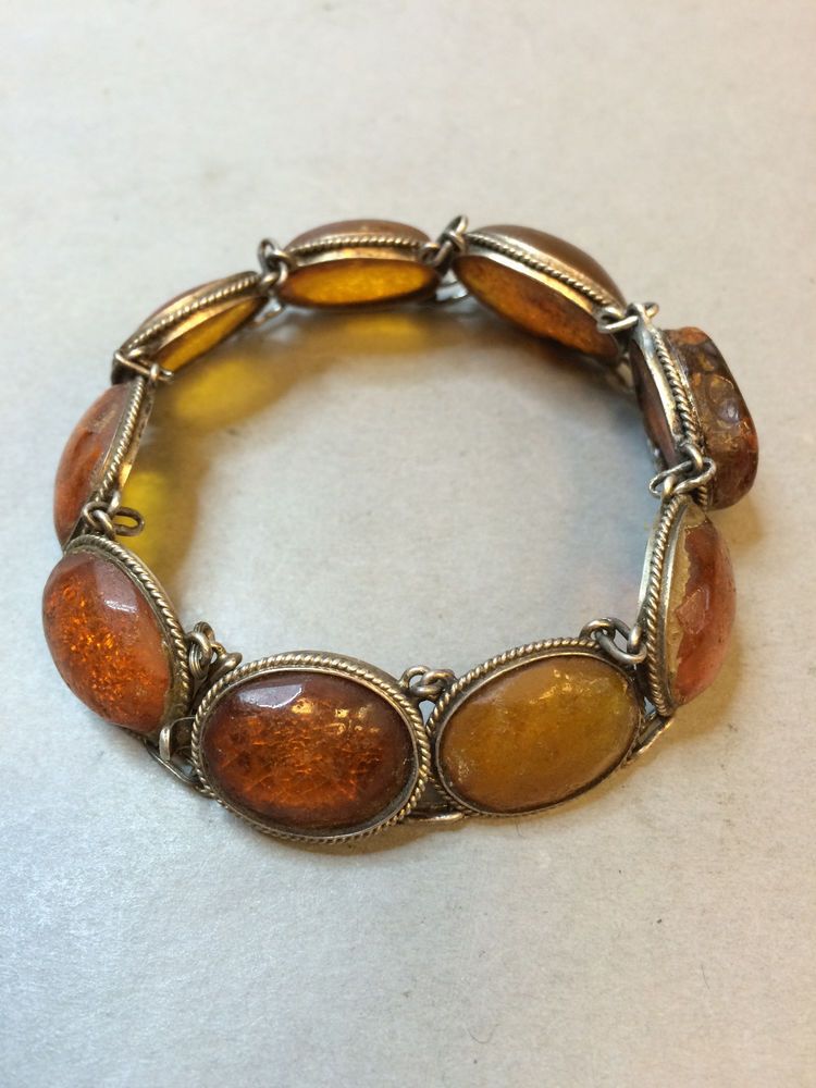 Add richness to your look by grabbing Amber bracelet