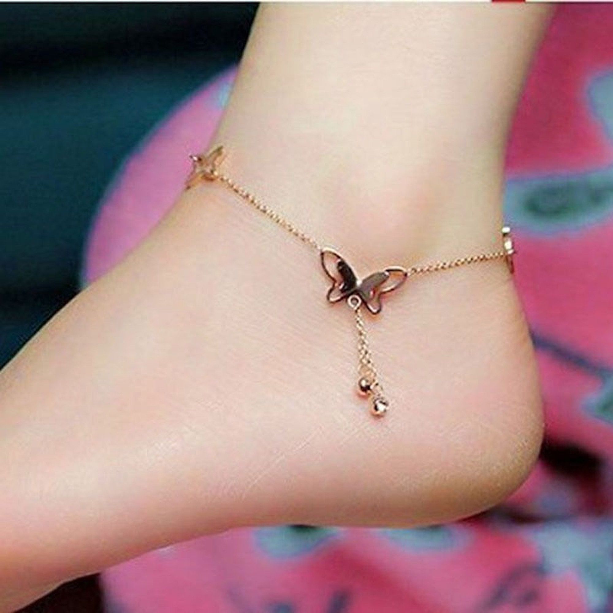 A perfect statement of beauty: ankle chain