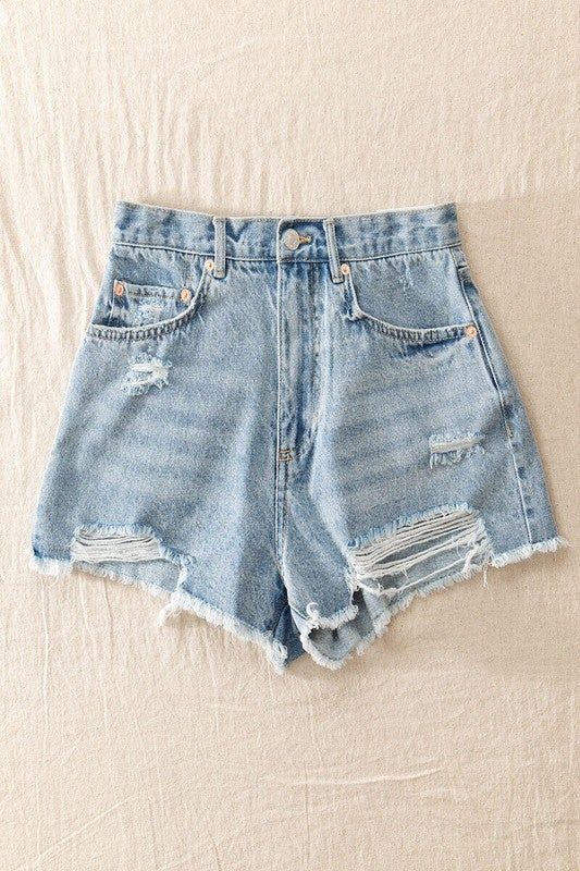Best 15 Distressed Jean Shorts Outfit Ideas for Women: Style Guide