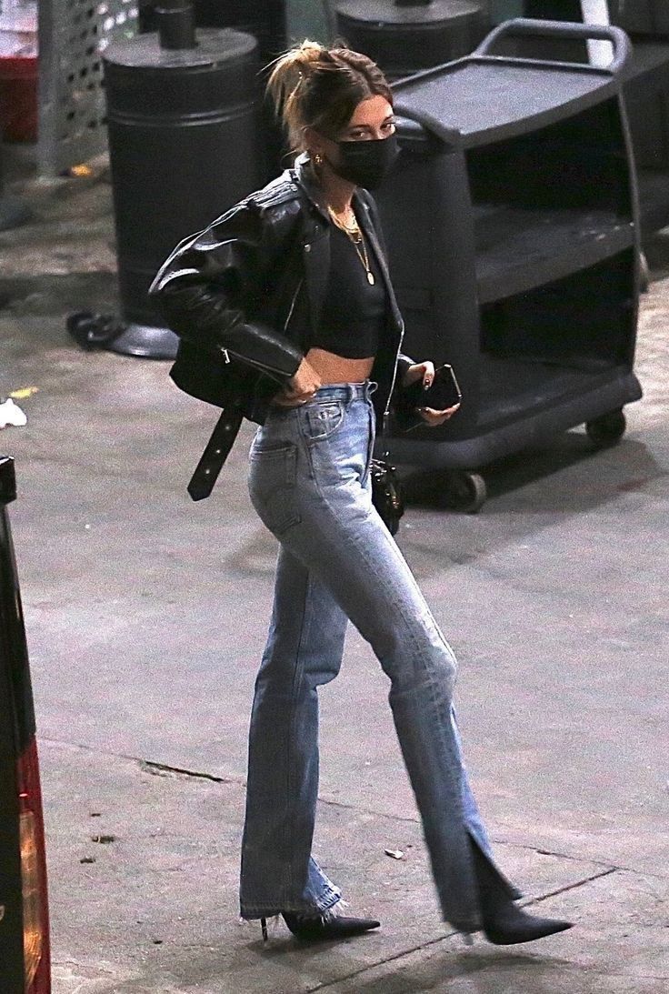 How to Wear Moto Jeans: 15 Stylish Outfit Ideas for Women